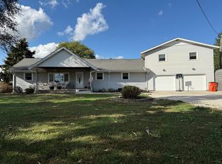 8605 Grant Ln, Bridgeport, IL 62417