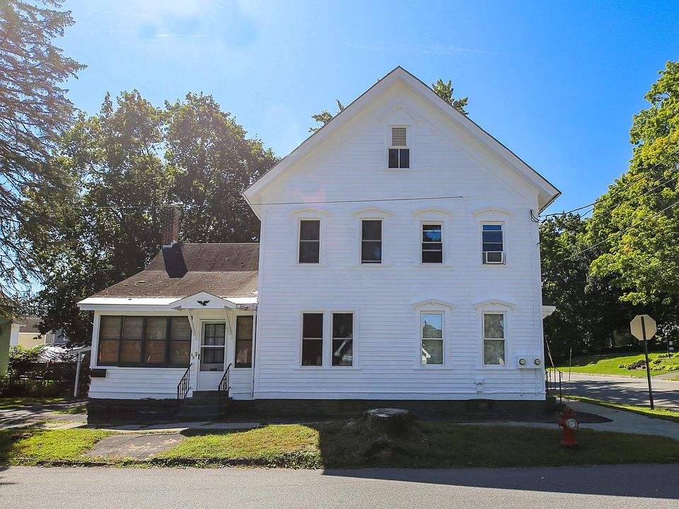 Street View
Main entrance, Porch,
Living Room and Second Bedroom