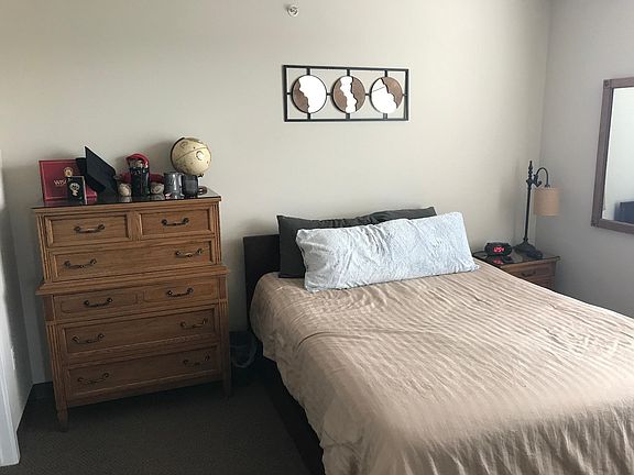 4th image of 1710 N Commerce St APT 422