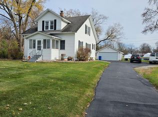 240 N Cass Lake Rd, Waterford, MI 48328