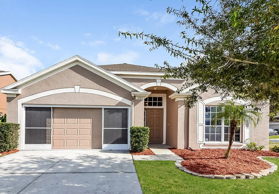 12614 Midpointe Dr