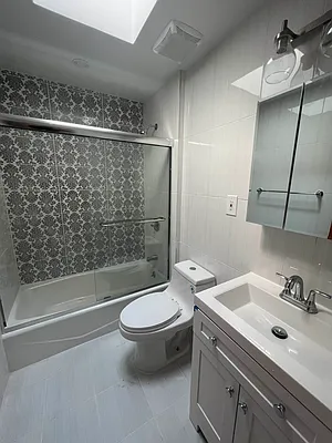 Rented by Bouklis Group | media 17