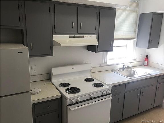 4th image of 140 Cottage St #1R