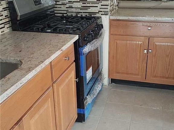 2nd image of 74 Monaco Ave