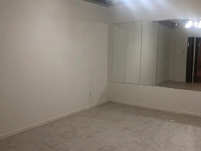 1680 Oakbrooke Ct — Photo 34