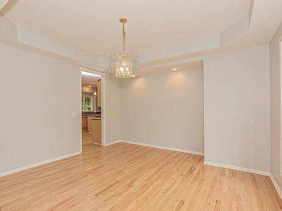 5th image of 2951 Granby Cir