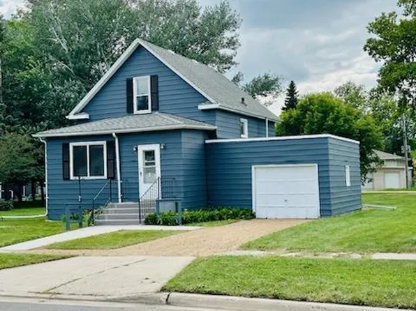 108 2nd St NW, Dilworth, MN 56529