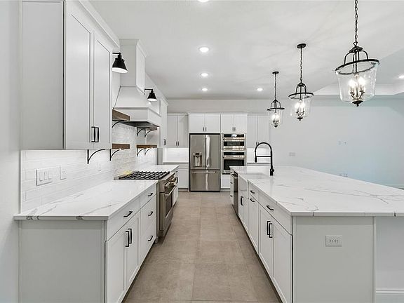 5th image of 12547 GOLD HONEYSUCKLE STREET