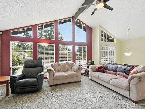 3rd image of 33205 30th Avenue SW