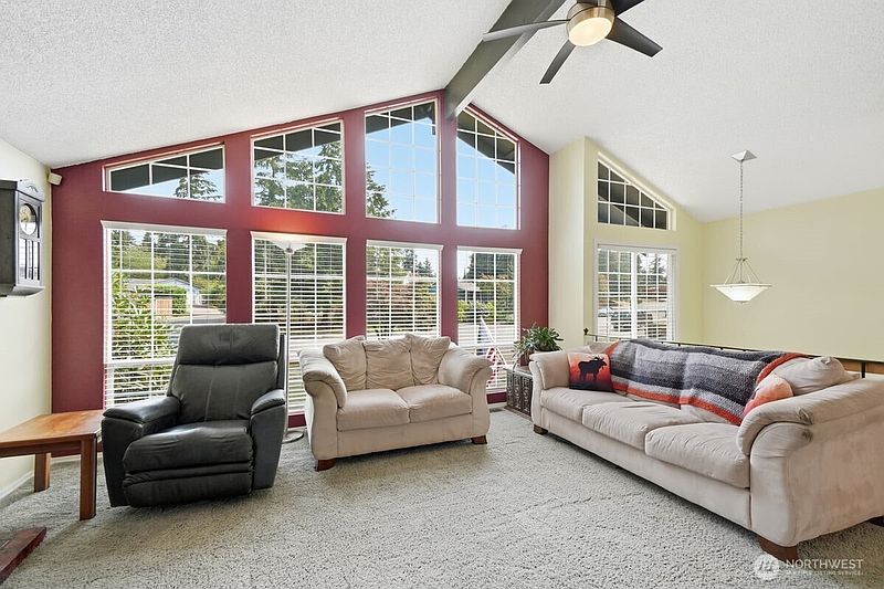 3rd image of 33205 30th Avenue SW