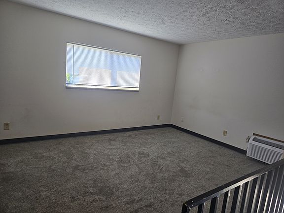 3rd image of 2 Meadows Dr APT A