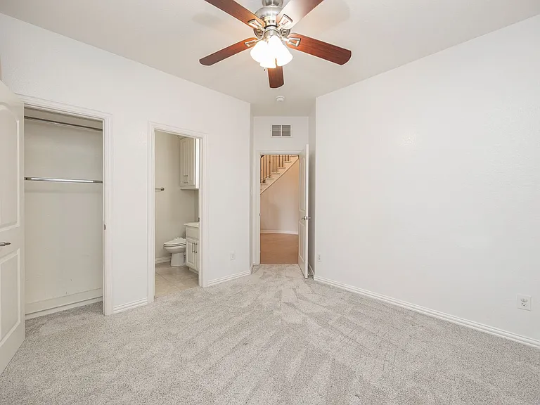 1352 Bentgrass Dr — Photo 6