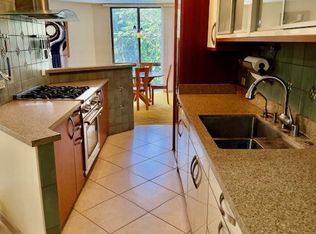 1911 Kalanianaole St APT 401, Hilo, HI 96720