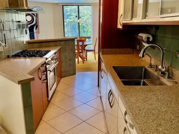 1911 Kalanianaole St APT 401, Hilo, HI 96720