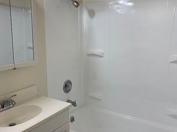5th image of 4480 49th St #11