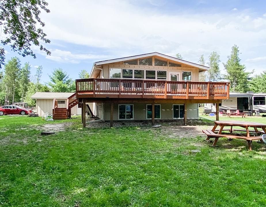 1st image of 320 Somerset Ct