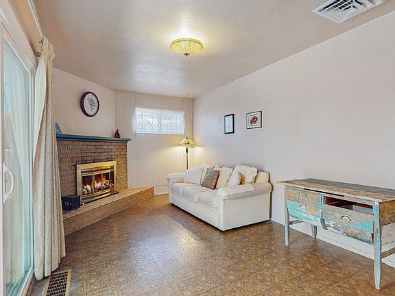 5th image of 417 Alvarado Dr NE