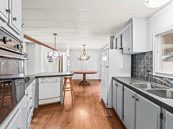 5th image of 4885 Bella Rd