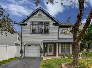 21 Carlisle Ct, Old Bridge, NJ 08857