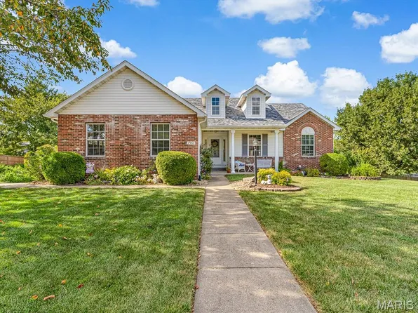 2557 Spyglass Ct, Edwardsville, IL 62025