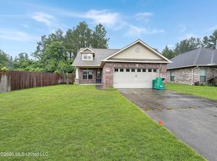 17093 Palm Ridge Dr, Diberville, MS 39540