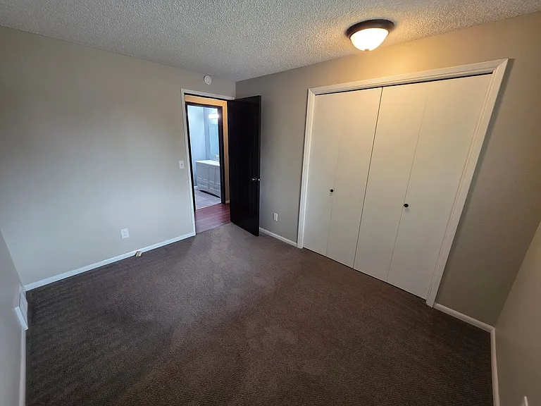6912 N Five Mile Rd — Photo 13