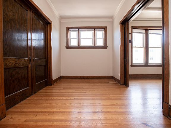 5th image of 3245 W Fullerton Ave #2E