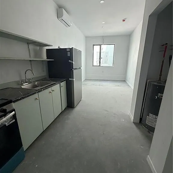 536 Smith St #108 — Photo 2