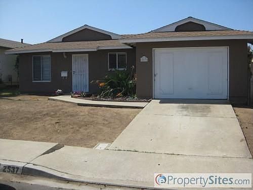 1st image of 2537 Chadwell Ave