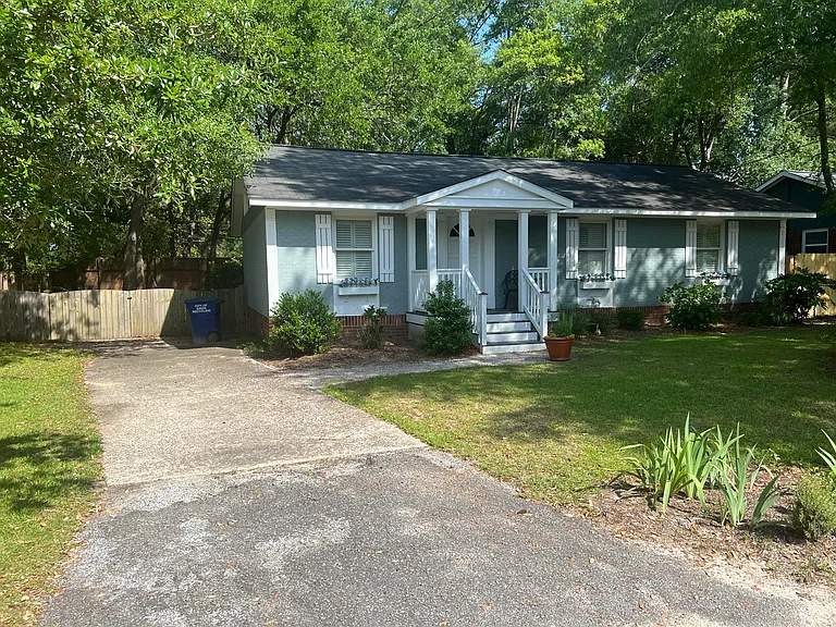 206 Sumter St SE — Photo 2