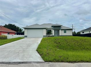 921 Norton Ave S, Lehigh Acres, FL 33974
