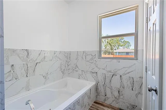 8513 Palmetto St — Photo 16