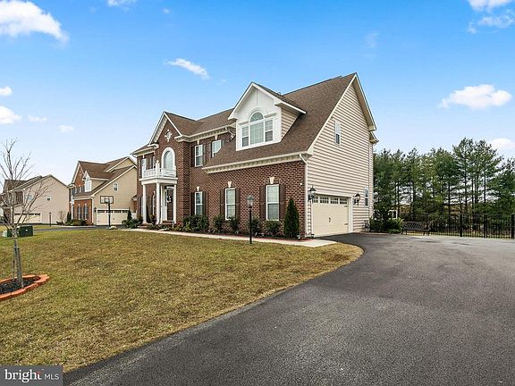 Tons of parking and side entry garage