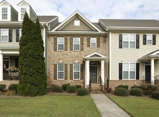 509 Duchart Ln, Fuquay Varina, NC 27526
