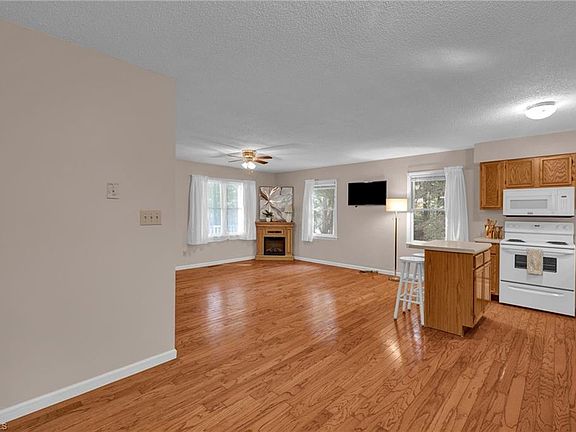 3rd image of 5408 Golden Needle Dr