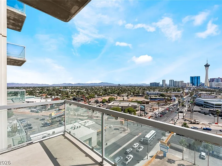 900 Las Vegas Blvd N #911 — Photo 34