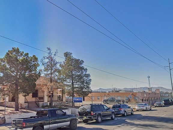 3rd image of 2526 E Yandell Dr #2