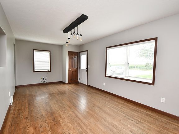 4th image of 8900 E 56th St
