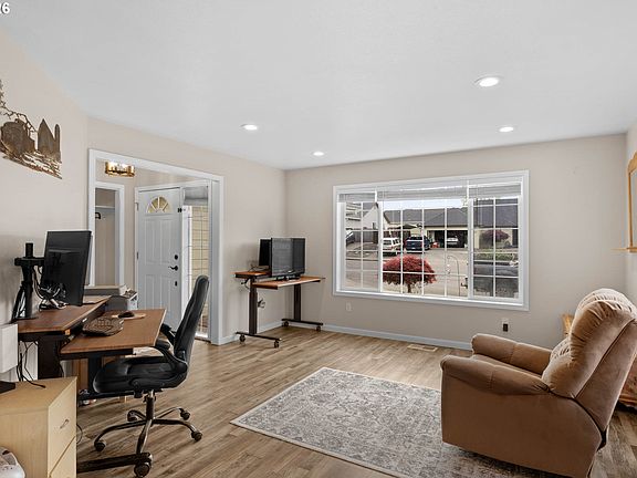 4th image of 126 Lilly Ct