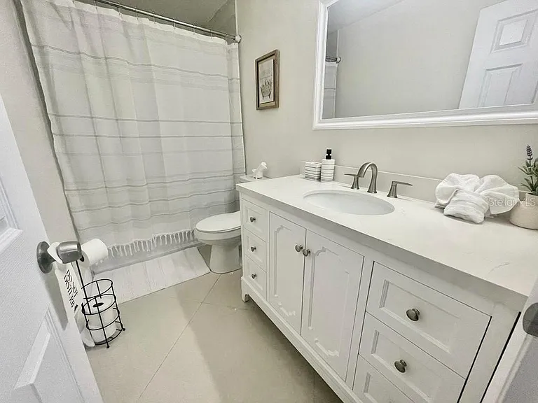 202 Village View Ln — Photo 8