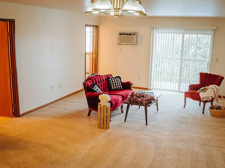 N3932 Washington Ave #8 — Photo 13