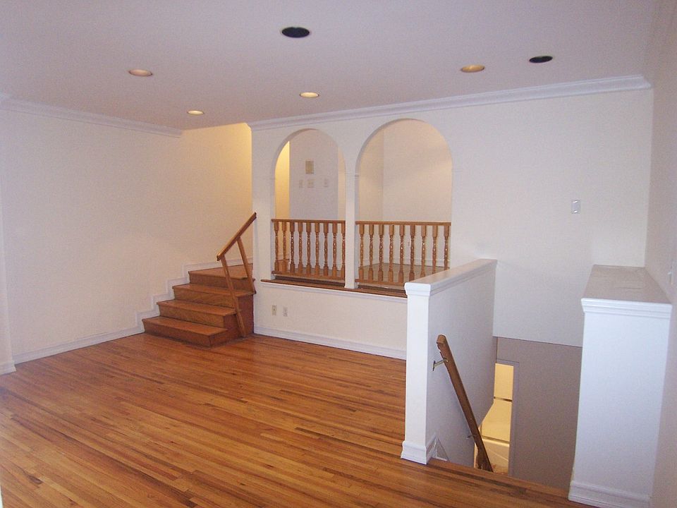 1st image of 266 W 77th St APT 3