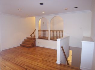 266 W 77th St APT 3, New York, NY 10024