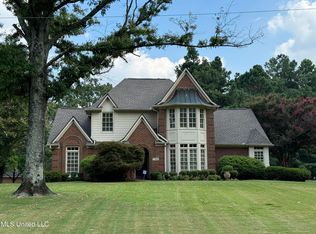 7765 Hunters Creek Dr, Olive Branch, MS 38654