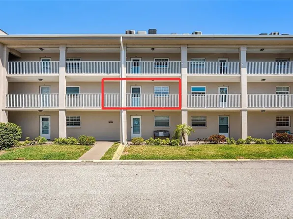 10215 Regal Dr APT 21, Largo, FL 33774