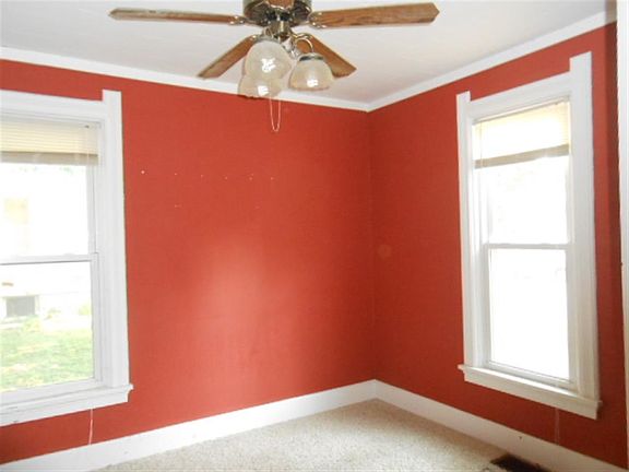 4th image of 520 Eisenhower Ave