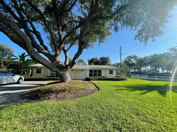 1195 S Banana River Dr