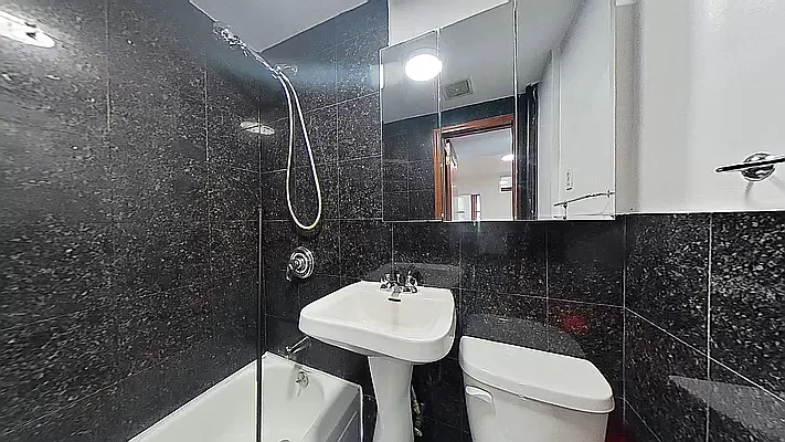 336 E 5th St #6RE — Photo 4