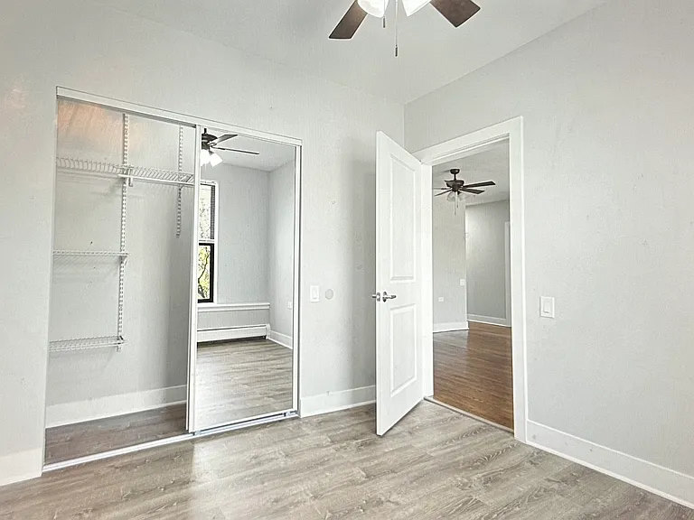 1625 W Howard St #302 — Photo 6