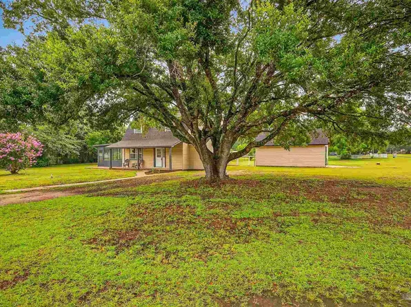 6152 Leon Ln, Pace, FL 32571